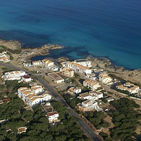 Apartamentos Delfin Es Caló Buitenkant foto