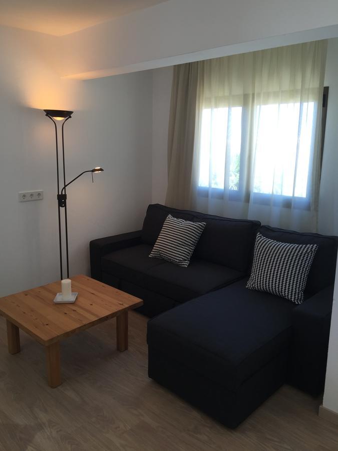Apartamentos Delfin Es Caló Buitenkant foto